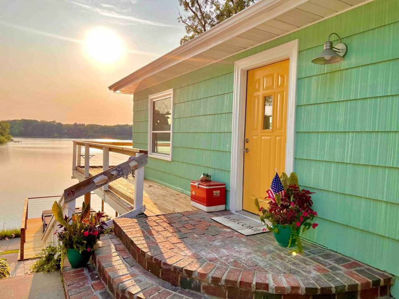 UncleLarry's LakePlace, Hot Tub Sleeps 10