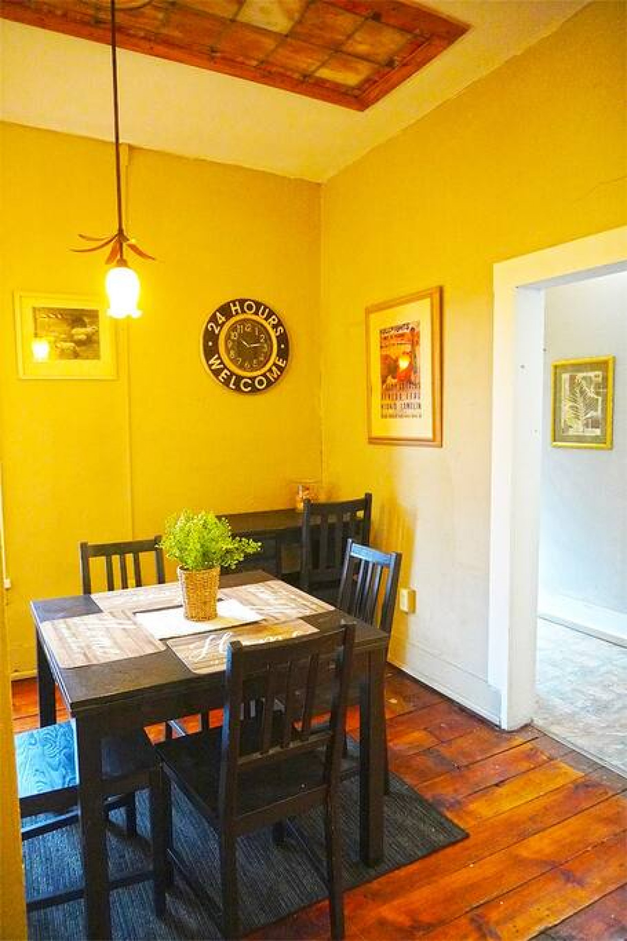 Genevieve's Place in Historic Roscoe Village