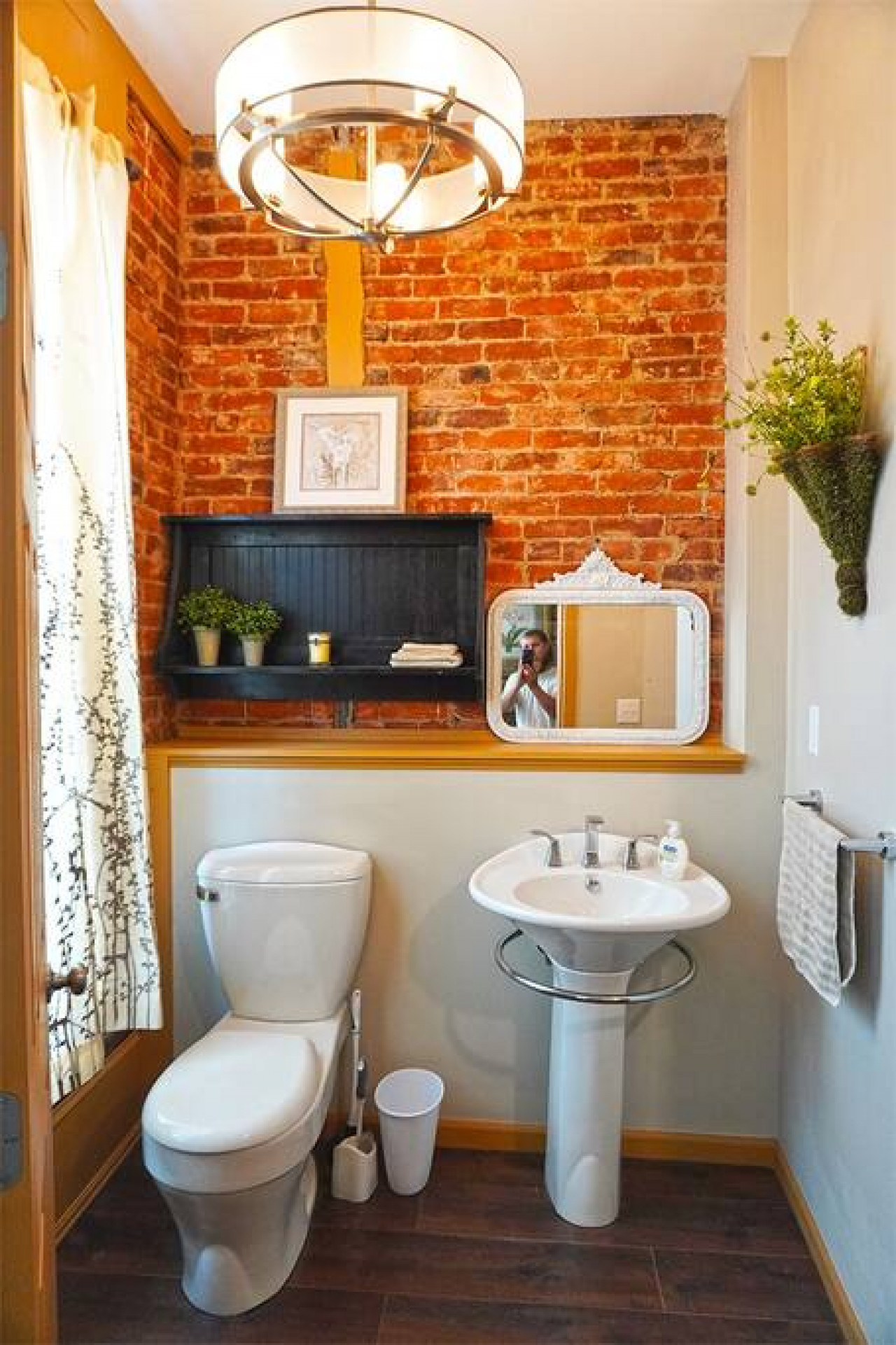 Shopping District Apt | Heart of Historic Downtown