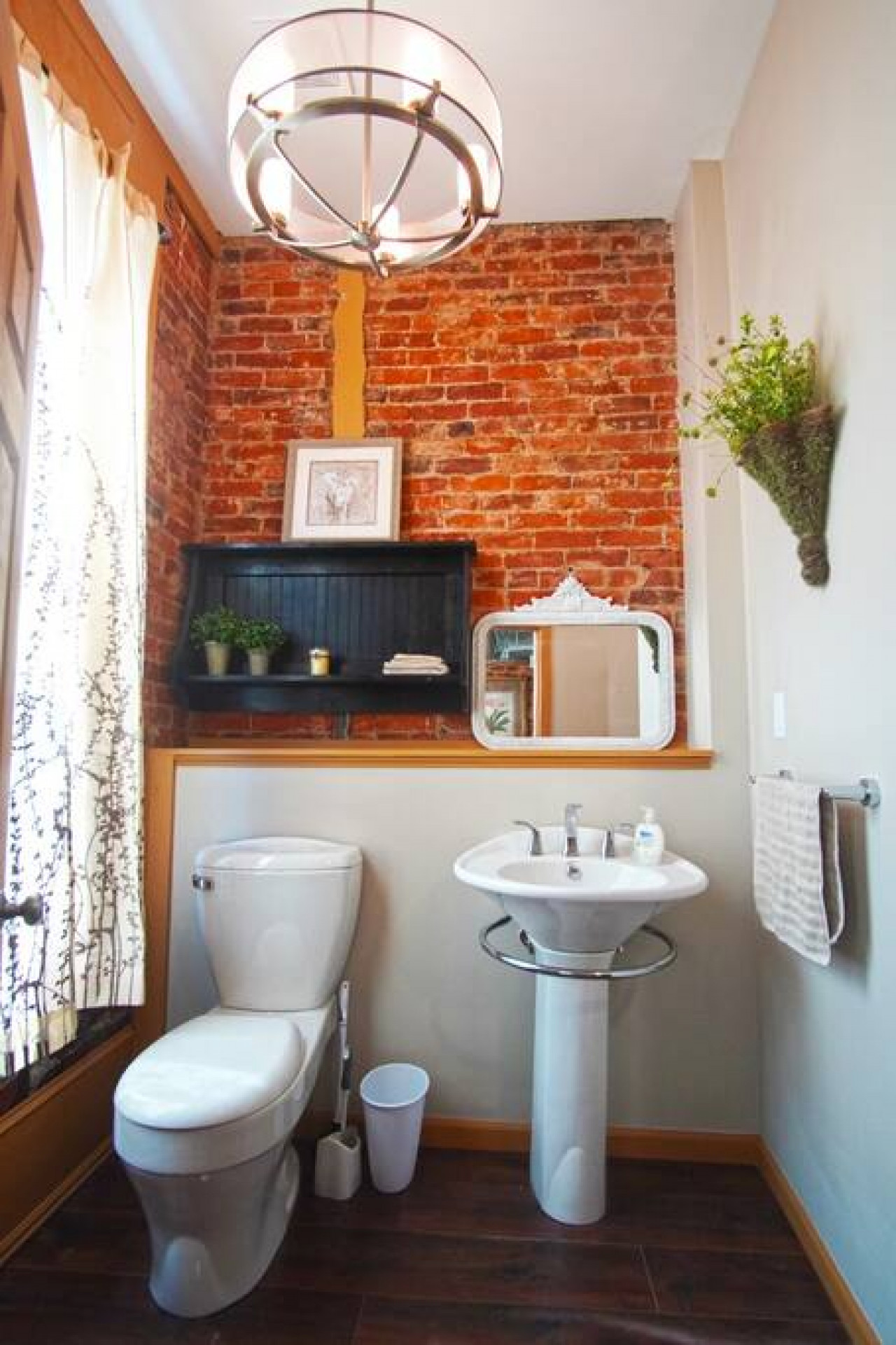 Shopping District Apt | Heart of Historic Downtown