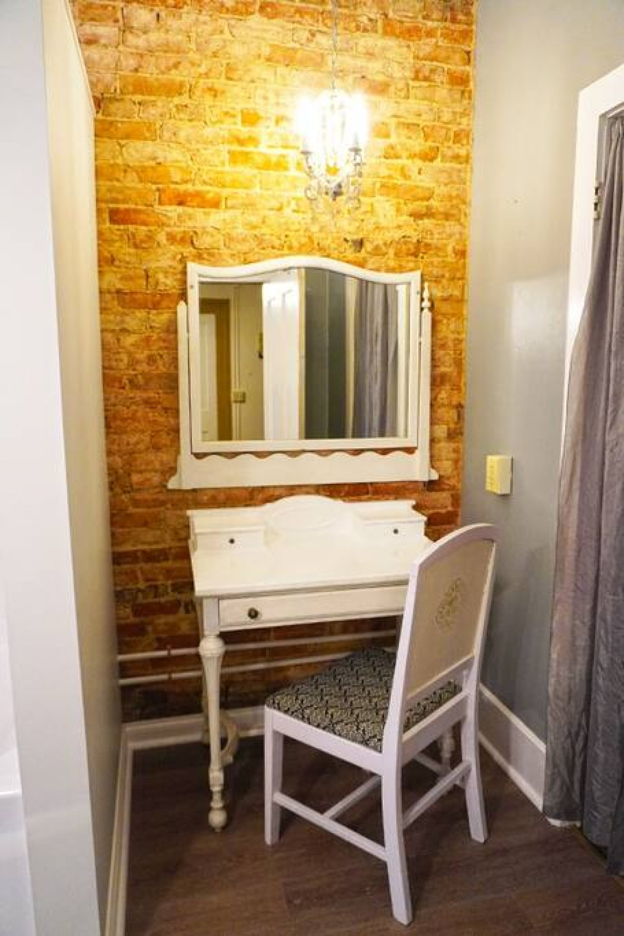 Stella's Place in Heart of Historic Roscoe Village