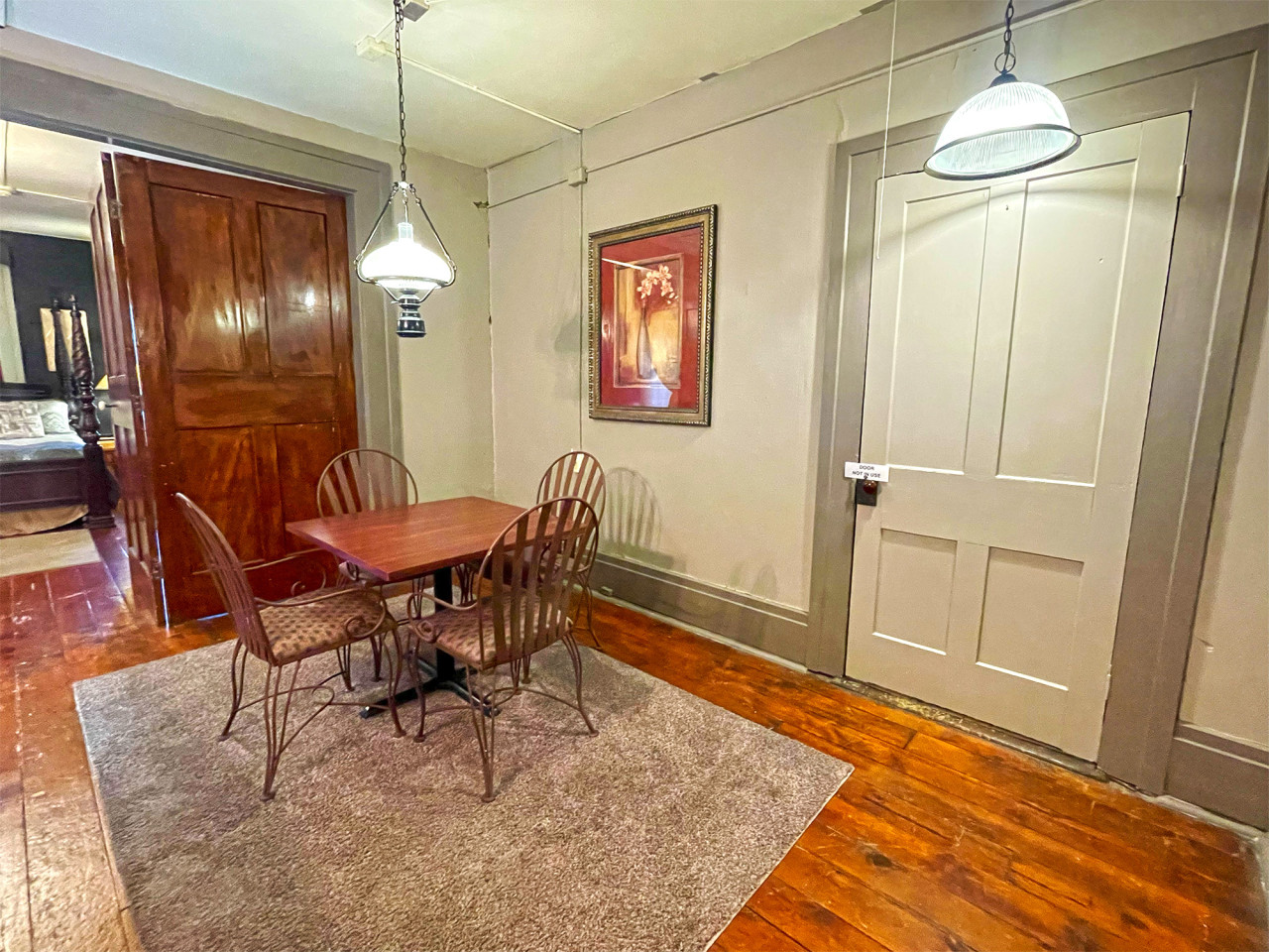 Stella's Place in Heart of Historic Roscoe Village