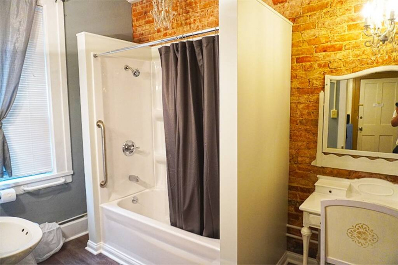 Stella's Place in Heart of Historic Roscoe Village