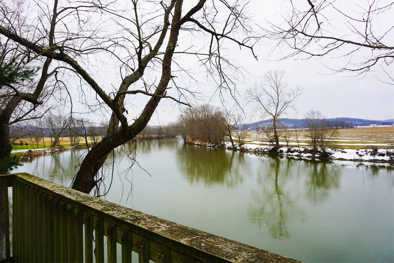 River House - Waterfront 3 bedroom, 2 bath