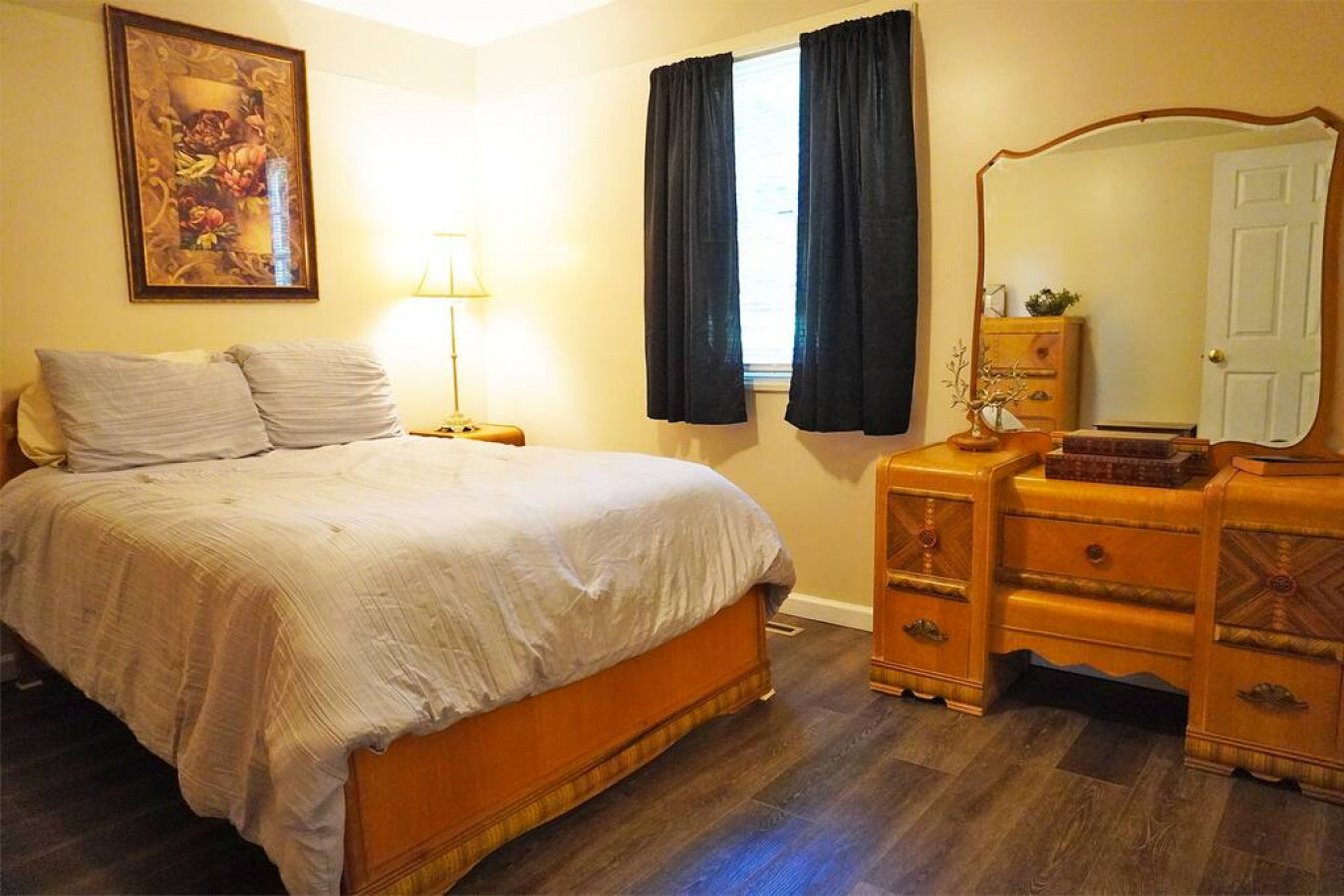 River House - Waterfront 3 bedroom, 2 bath