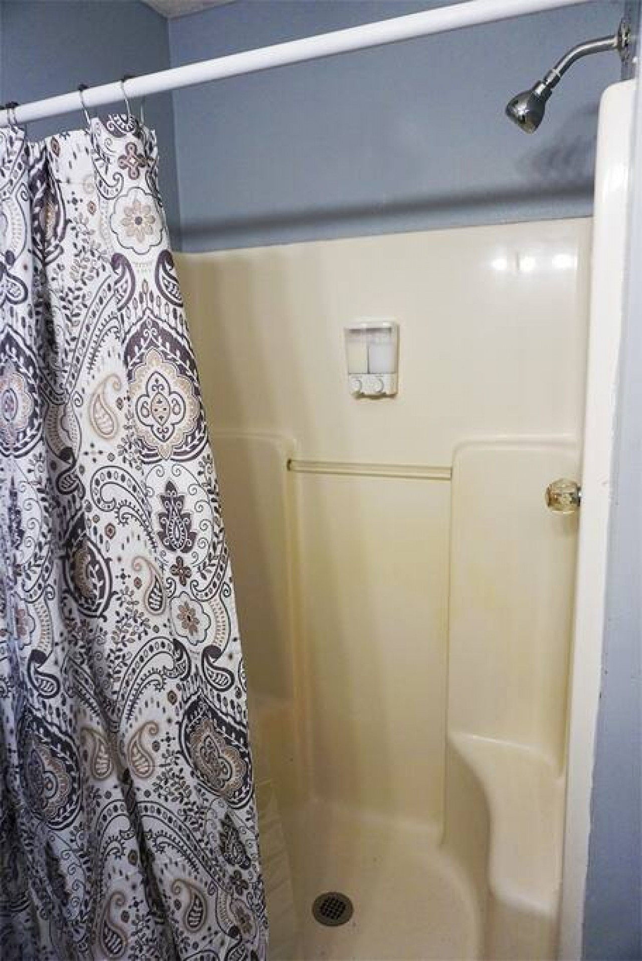 River House - Waterfront 3 bedroom, 2 bath