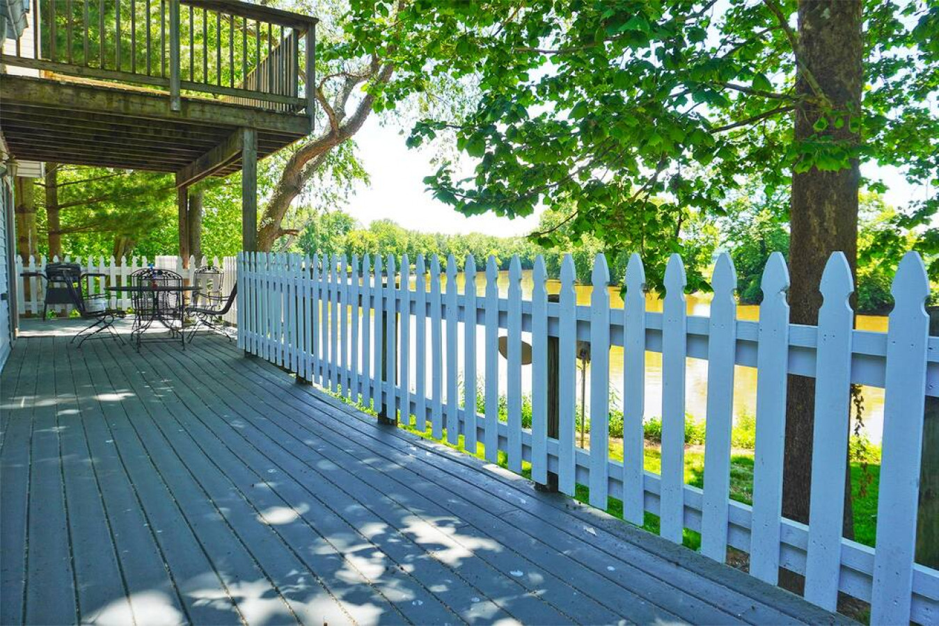 River House - Waterfront 3 bedroom, 2 bath
