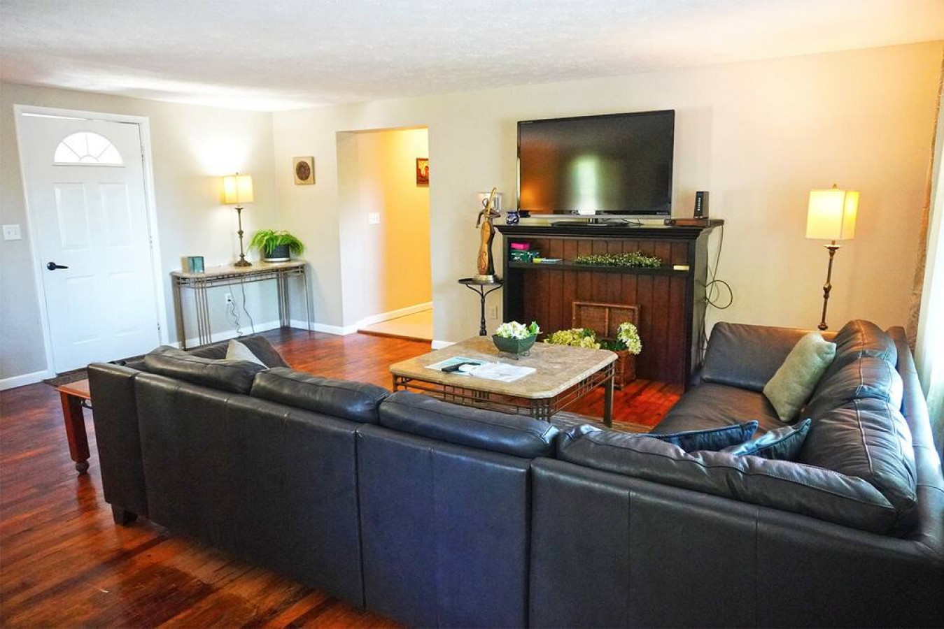River House - Waterfront 3 bedroom, 2 bath