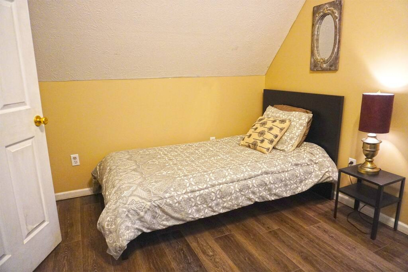 River House - Waterfront 3 bedroom, 2 bath