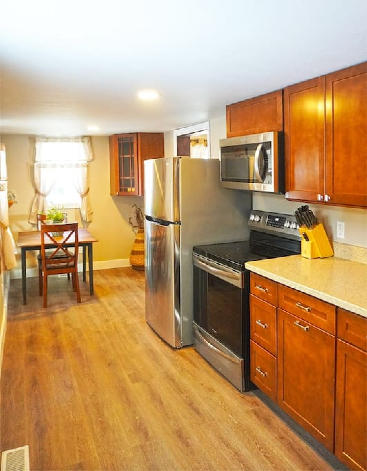 The Historic Salt Box House | Pet Friendly | Close to Local Favorites