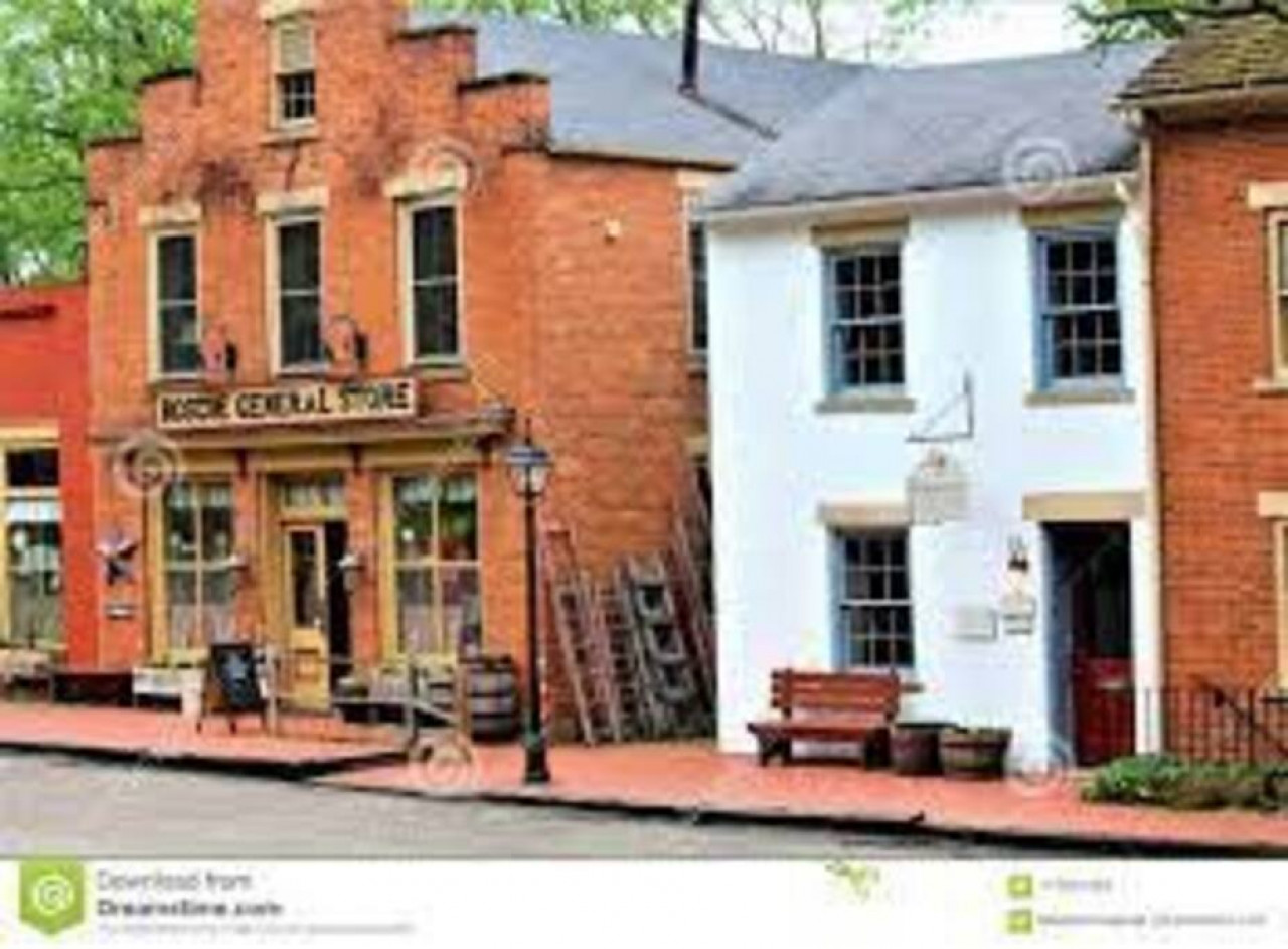 The Historic Salt Box House | Pet Friendly | Close to Local Favorites