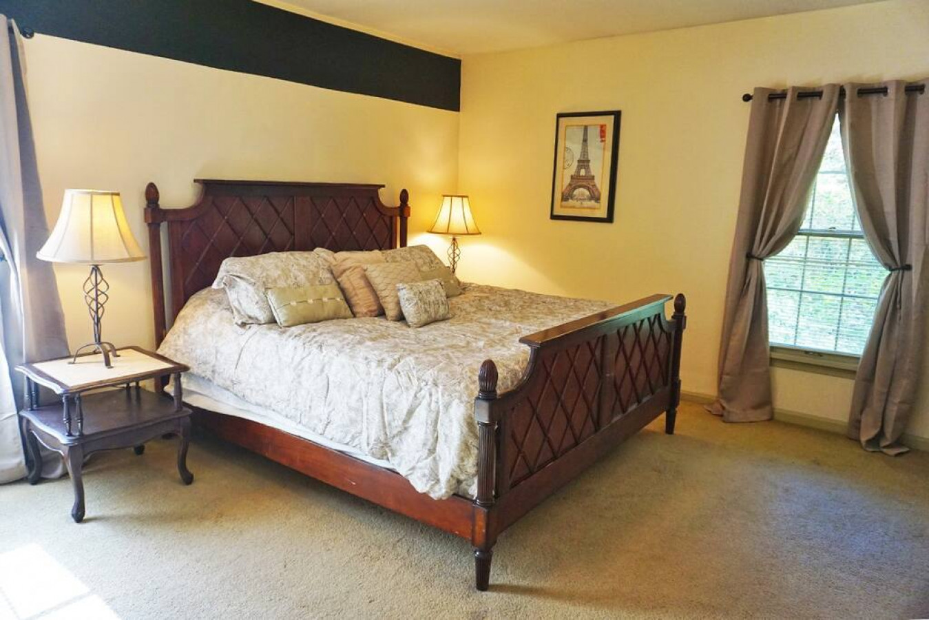 Roscoe Retreat in Heart of Historic Roscoe Village