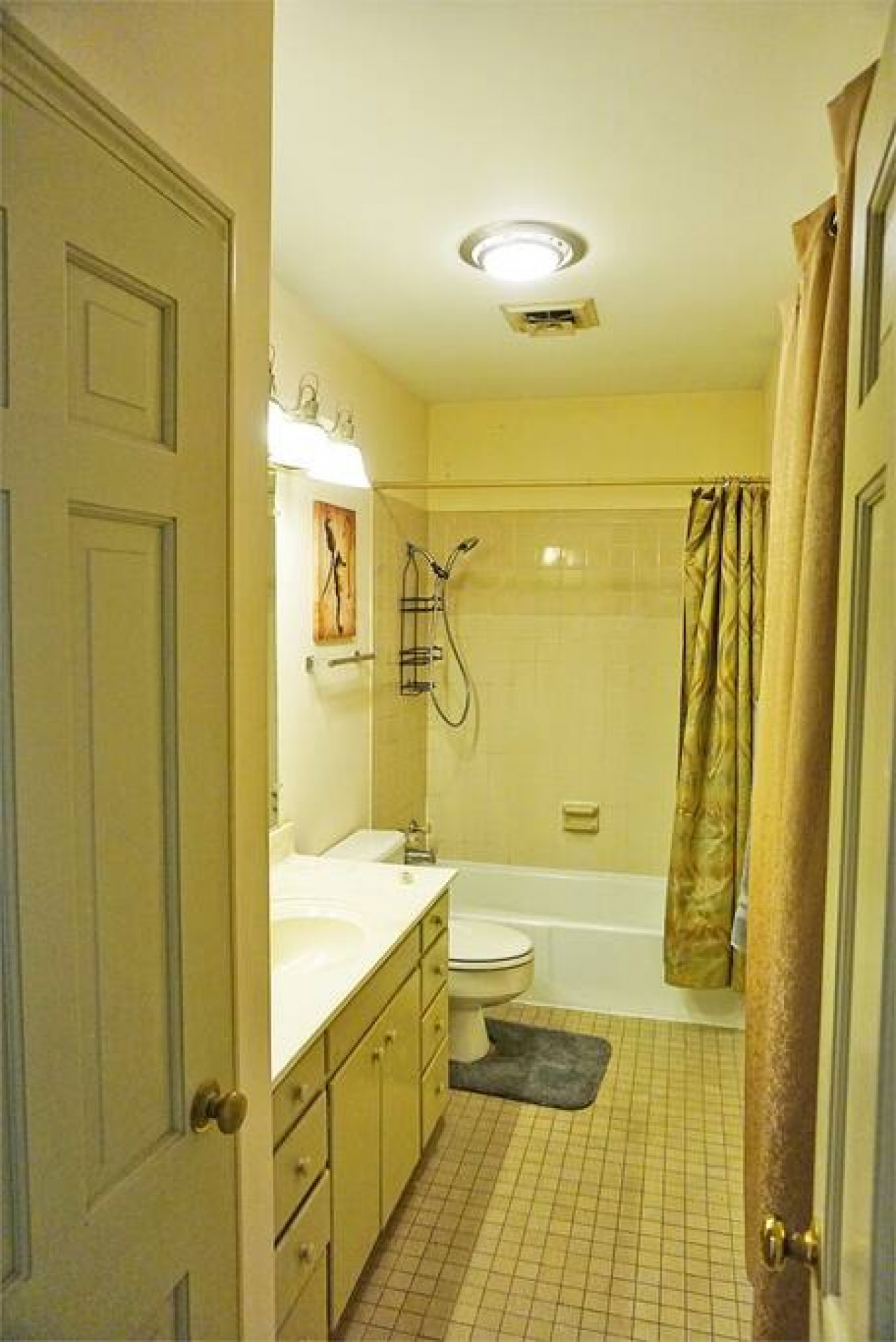 Roscoe Retreat in Heart of Historic Roscoe Village
