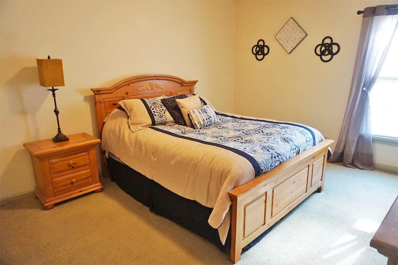 Roscoe Retreat in Heart of Historic Roscoe Village
