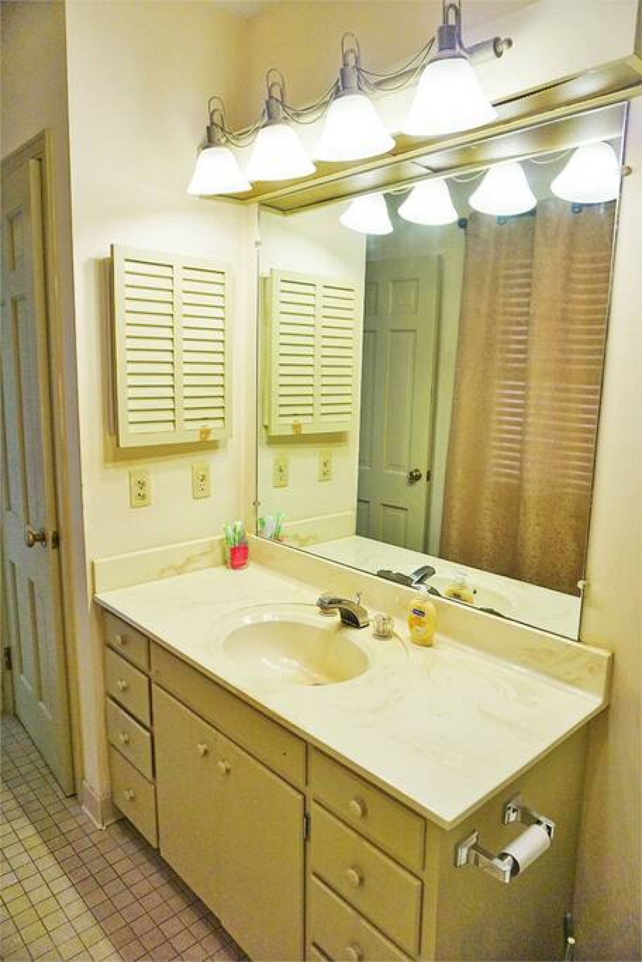 Roscoe Retreat in Heart of Historic Roscoe Village