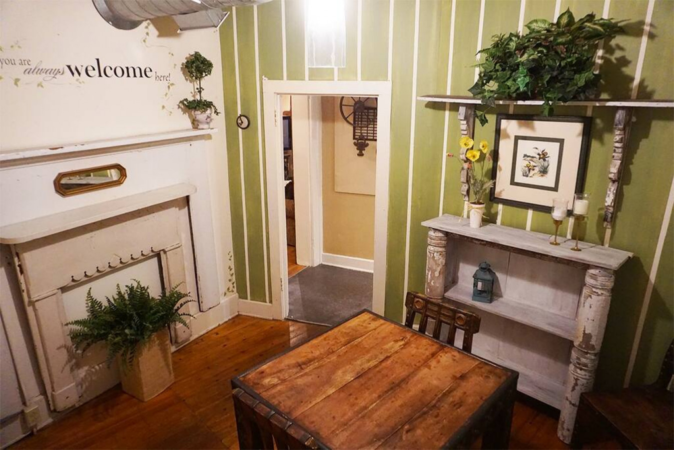 Pearl's Place in heart of Historic Roscoe Village