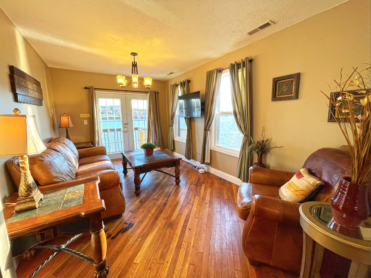 River Port | 3 Beds Waterfront on Ohio River