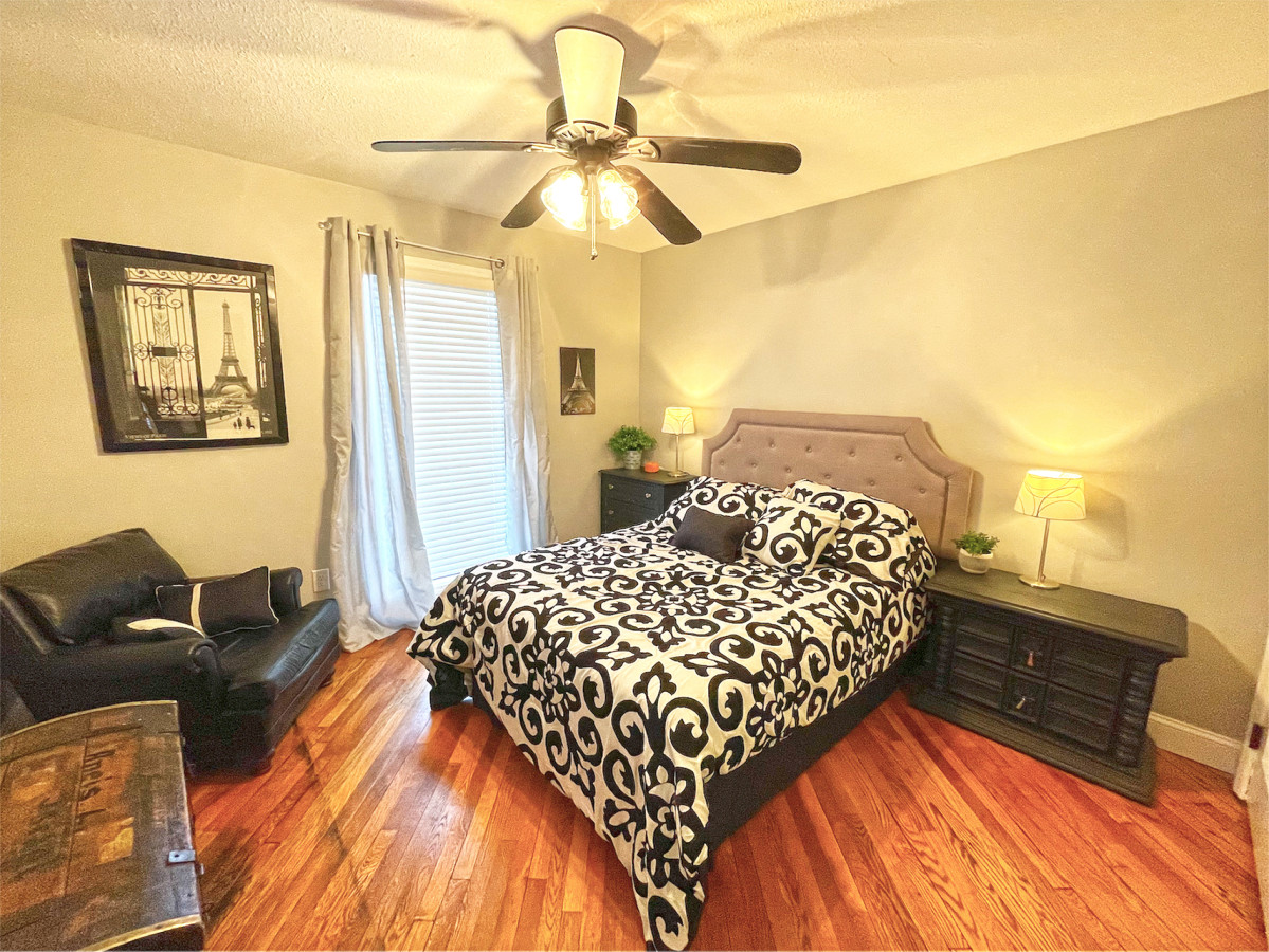 Dock Side | 2  Queen Bedroom Waterfront on Ohio River