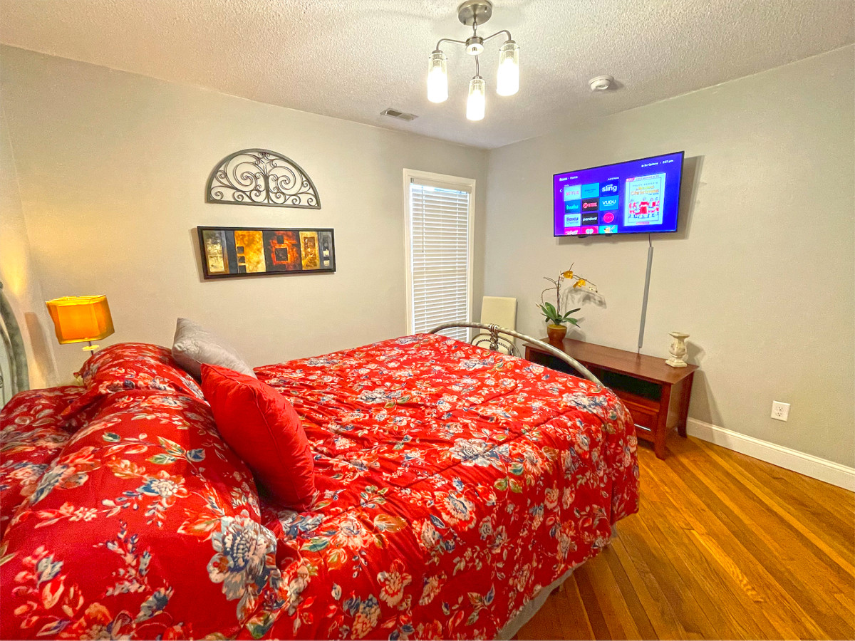 Dock Side | 2  Queen Bedroom Waterfront on Ohio River