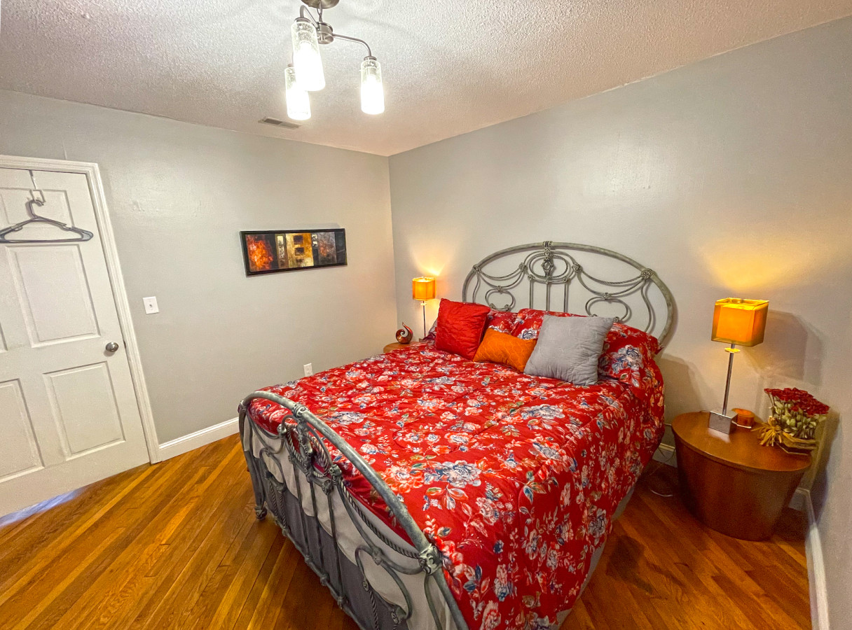 Dock Side | 2  Queen Bedroom Waterfront on Ohio River