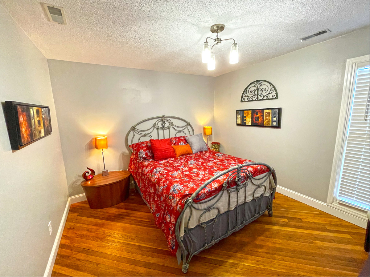 Dock Side | 2  Queen Bedroom Waterfront on Ohio River