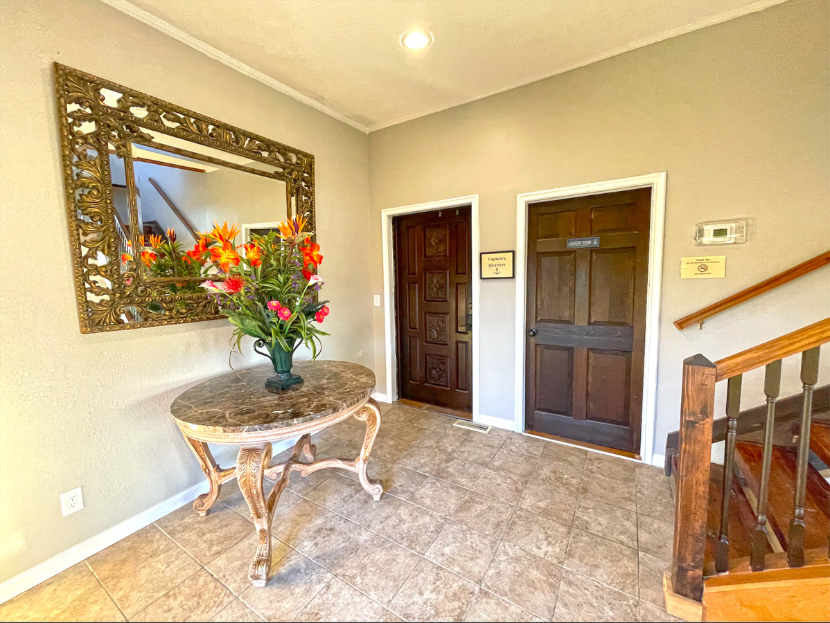 Dock Side | 2  Queen Bedroom Waterfront on Ohio River