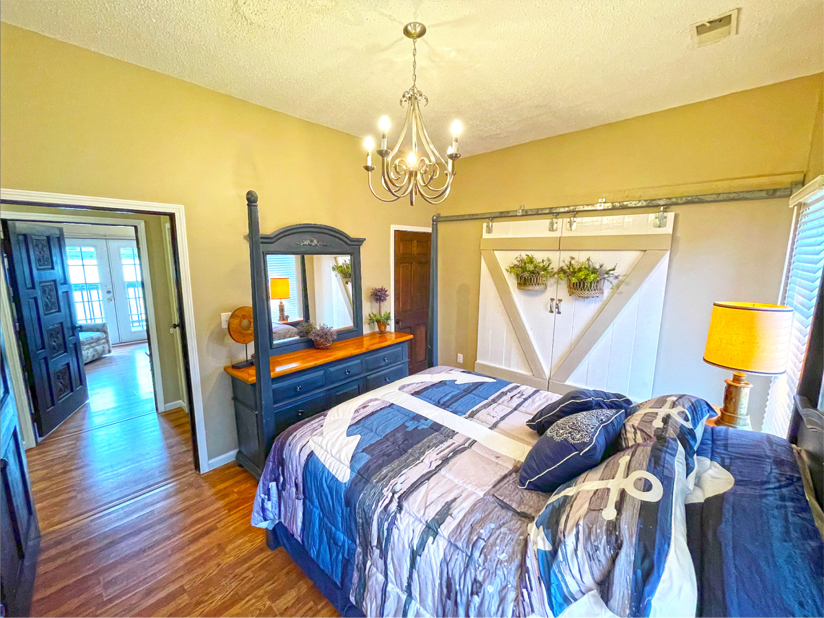 Harbor Master | 2 Bedroom Waterfront on Ohio River