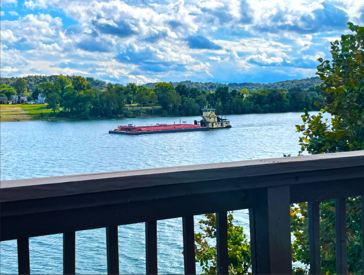 Harbor Master | 2 Bedroom Waterfront on Ohio River