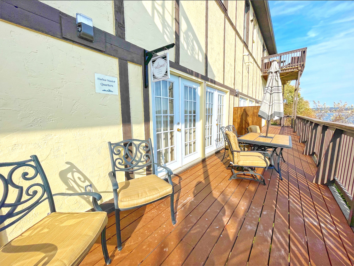 Harbor Master | 2 Bedroom Waterfront on Ohio River