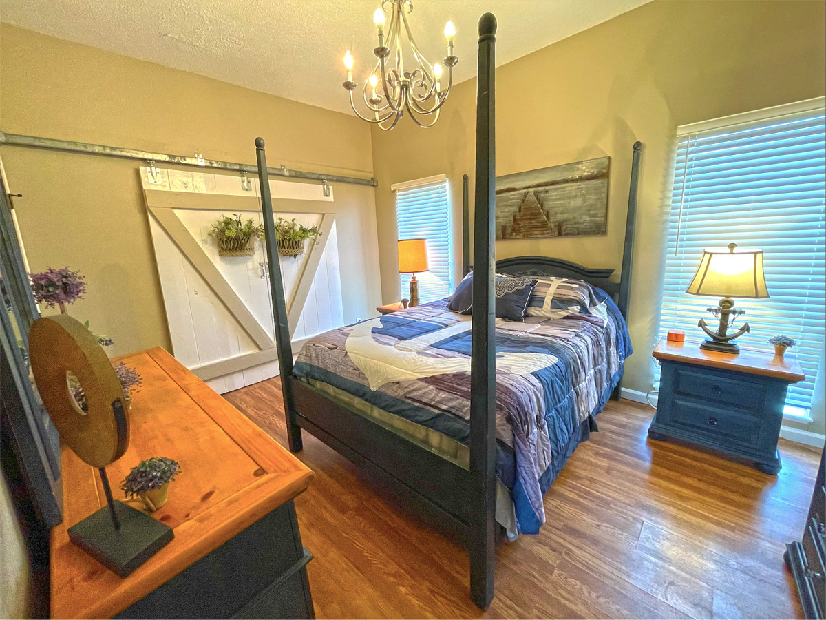Harbor Master | 2 Bedroom Waterfront on Ohio River