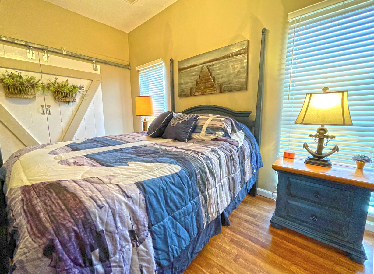 Harbor Master | 2 Bedroom Waterfront on Ohio River