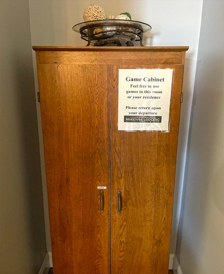 Captain's Quarters | One King size Waterfront Condo on Ohio River