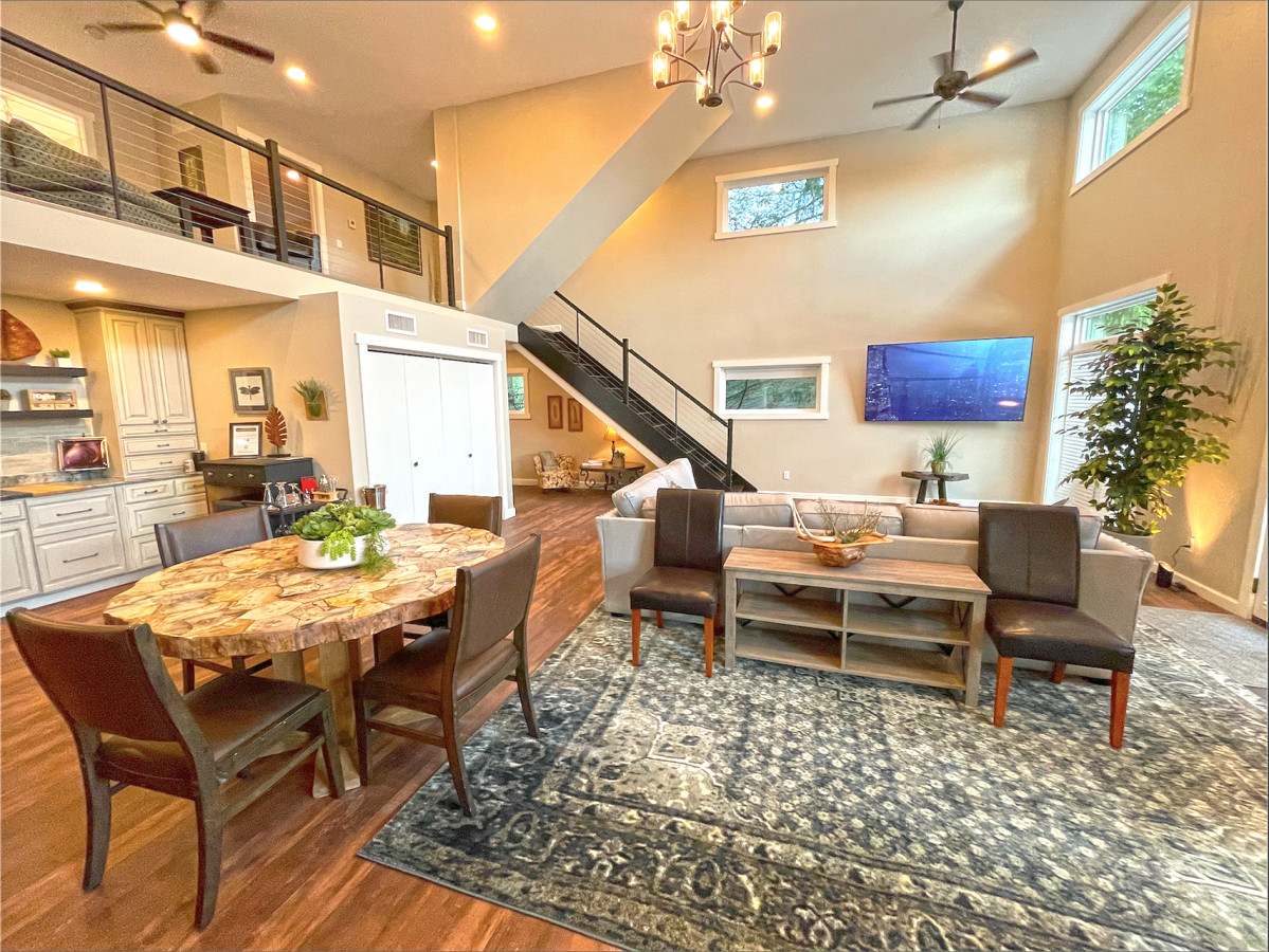 Towering Pines Villa w/ Hot Tub & Rooftop Terrace