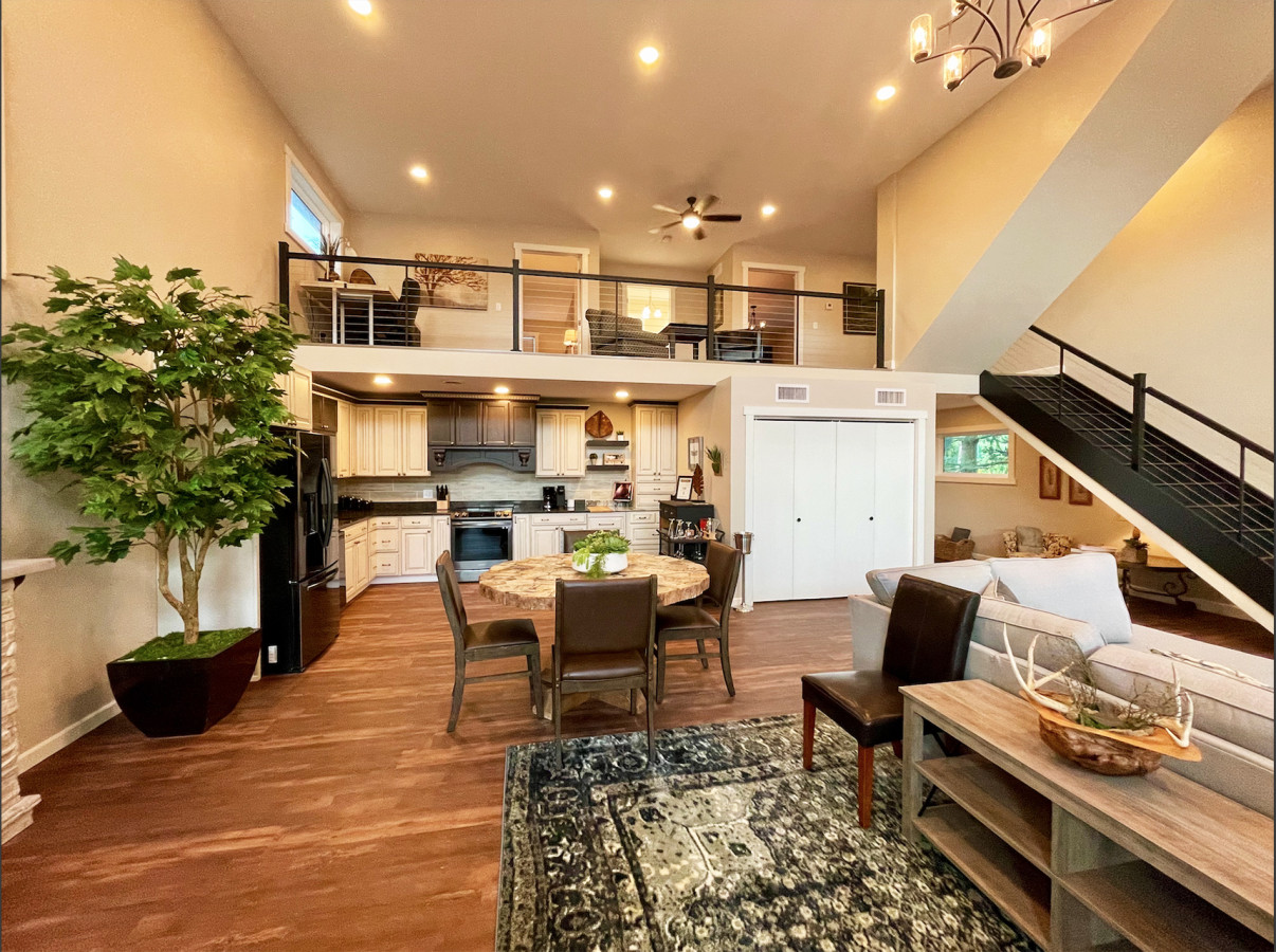 Towering Pines Villa w/ Hot Tub & Rooftop Terrace