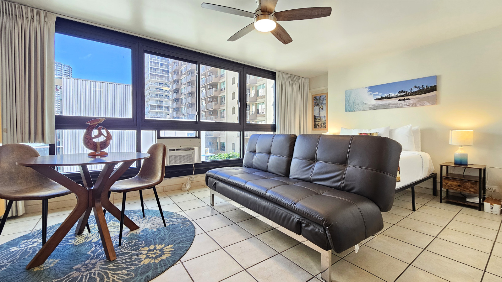 WGH 422 · Suite 422 at The Waikiki Grand | Photo 2