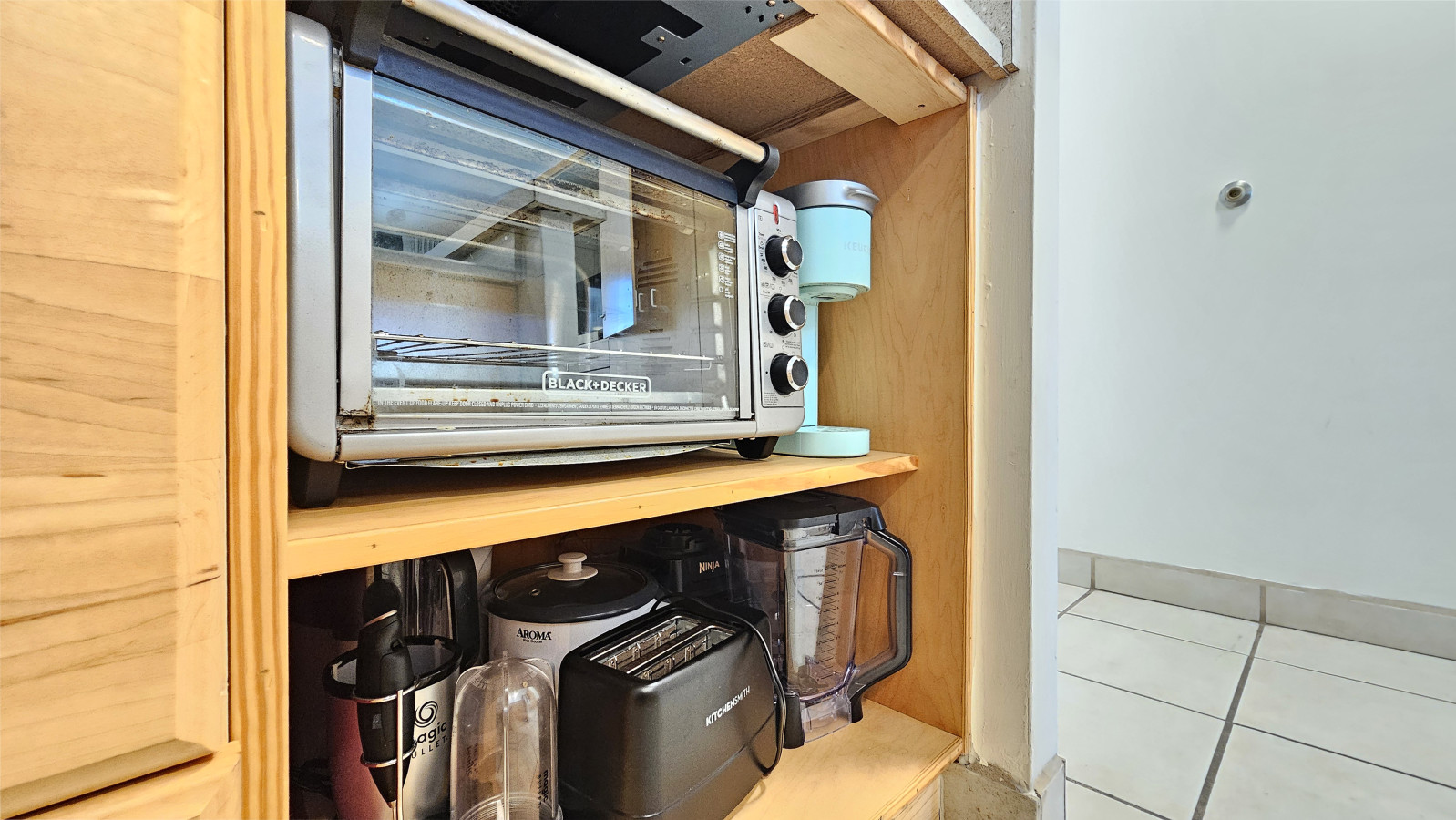 WGH 422 · Suite 422 at The Waikiki Grand | Photo 14