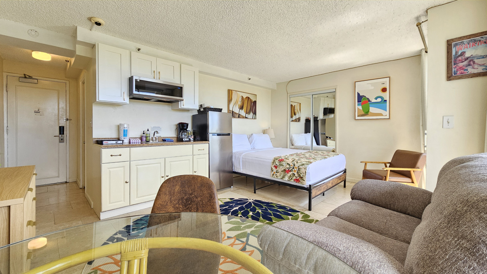WGH 412 · Large Studio Waikiki Grand Hotel | Photo 4