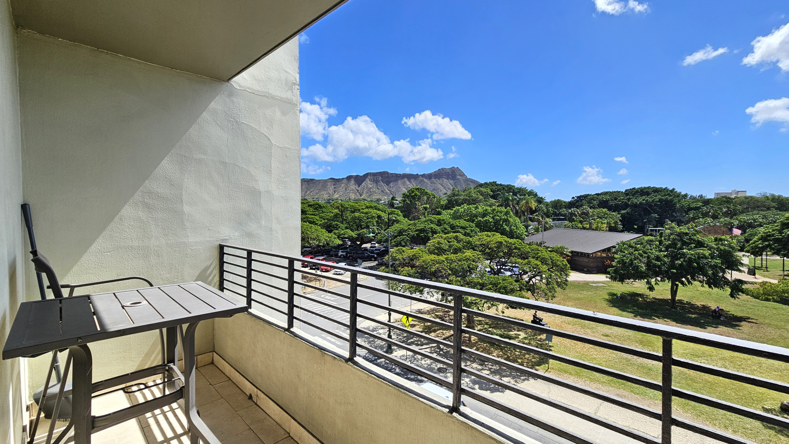 WGH 412 · Large Studio Waikiki Grand Hotel | Photo 15