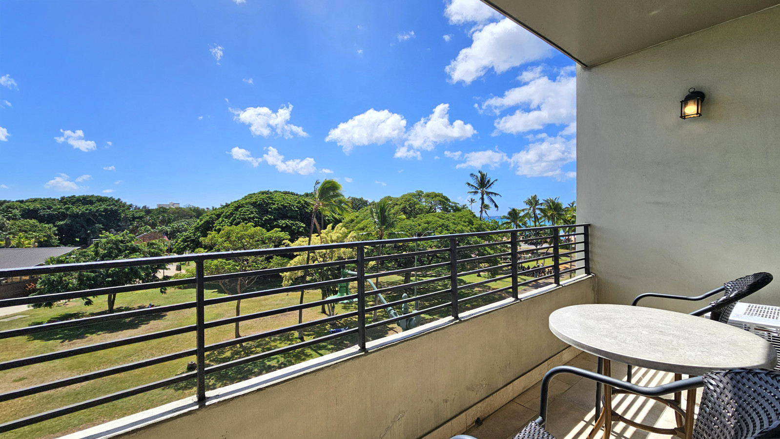 WGH 412 · Large Studio Waikiki Grand Hotel | Photo 18