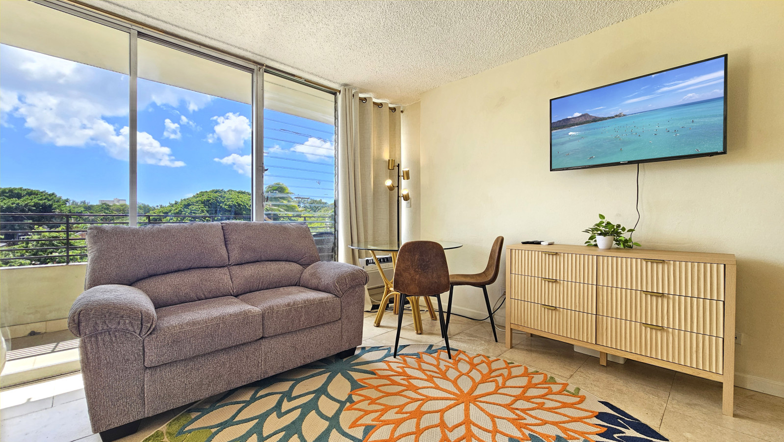 WGH 412 · Large Studio Waikiki Grand Hotel | Photo 11