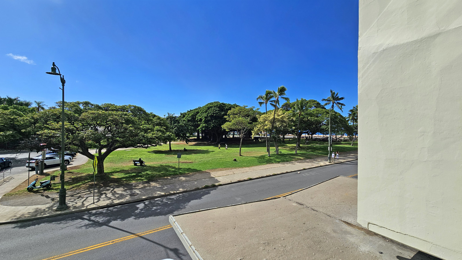 WGH 216 2nd Floor 20' from Hula's Bar & Lei Stand | Photo 31