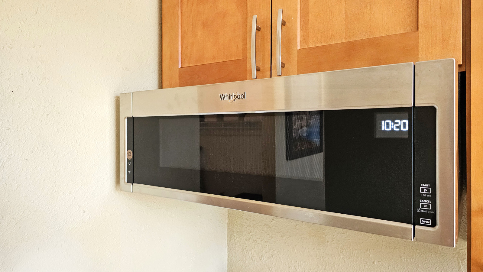 WGH 216 2nd Floor 20' from Hula's Bar & Lei Stand | Photo 9