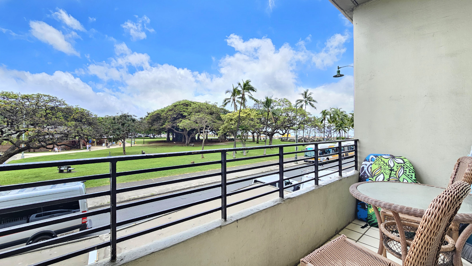 WGH 215 · 20' from Hula's Bar & Lei Stand | Photo 15