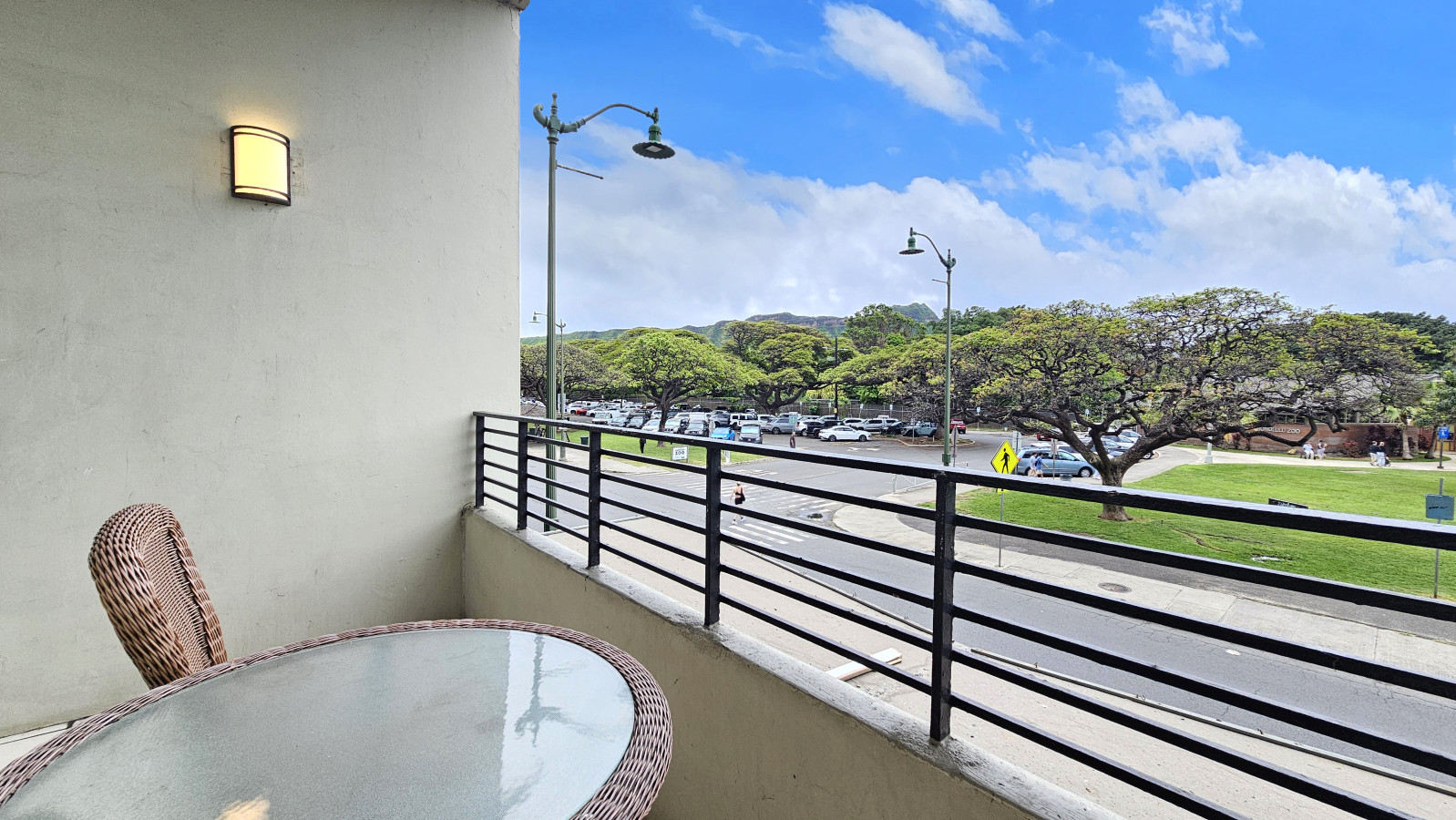 WGH 215 · 20' from Hula's Bar & Lei Stand | Photo 16