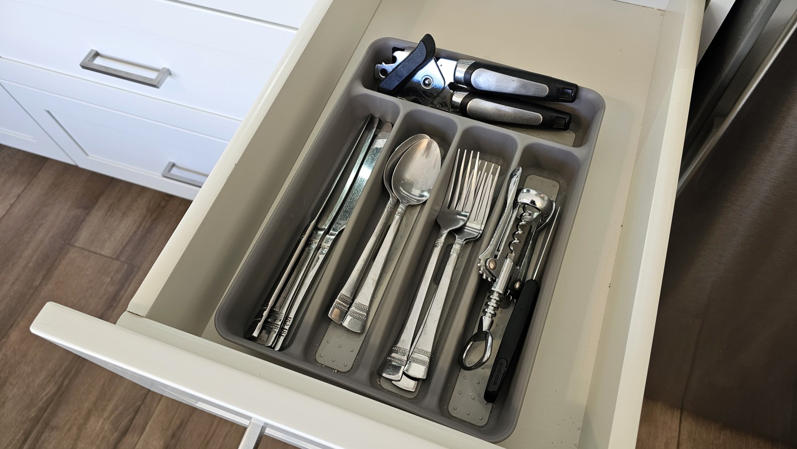 interior kitchen items4