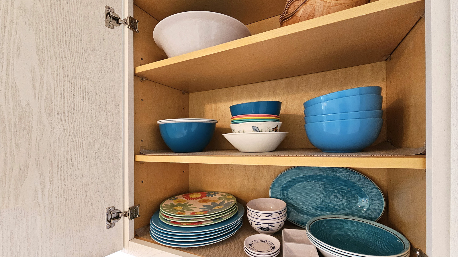 WGH 922 · 9th Floor Spacious Studio | Photo 19