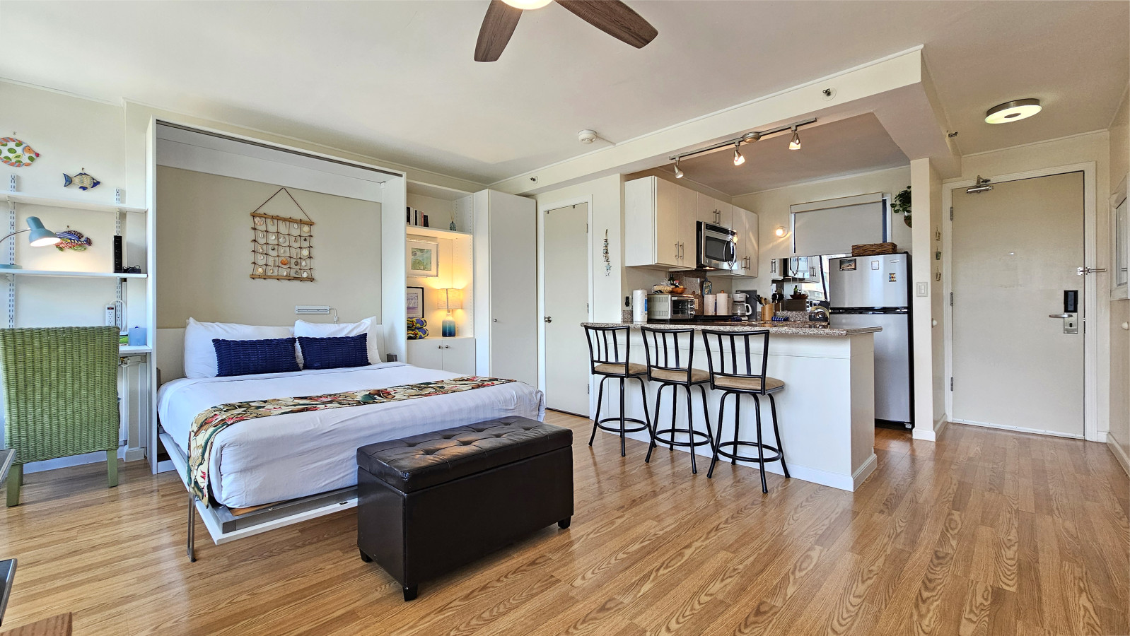 WGH 922 · 9th Floor Spacious Studio | Photo 10