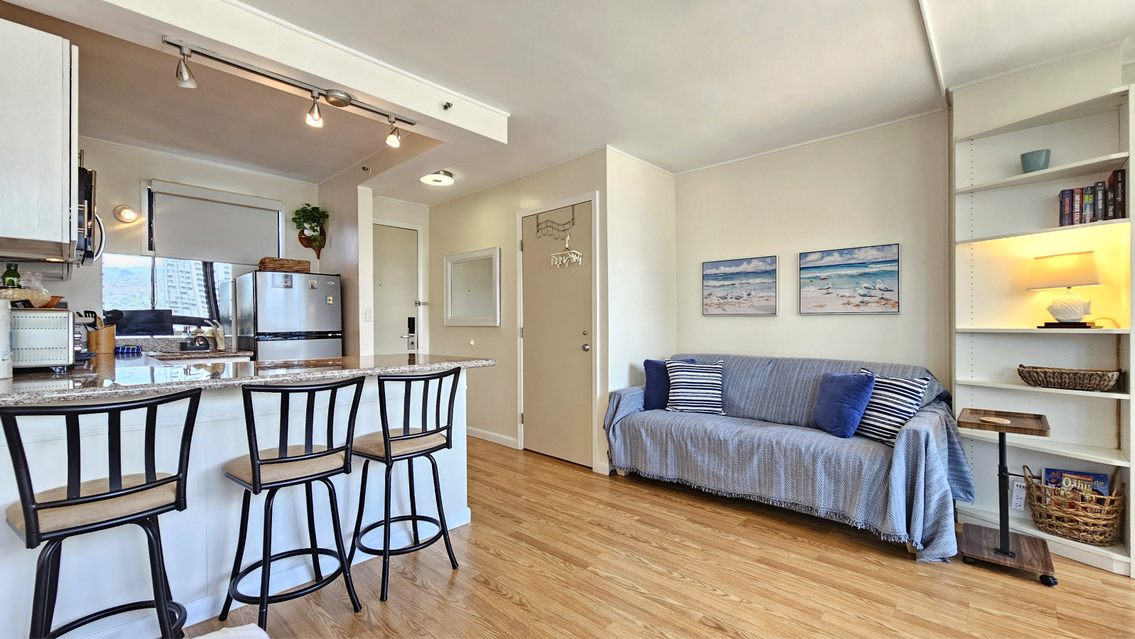 WGH 922 · 9th Floor Spacious Studio | Photo 6