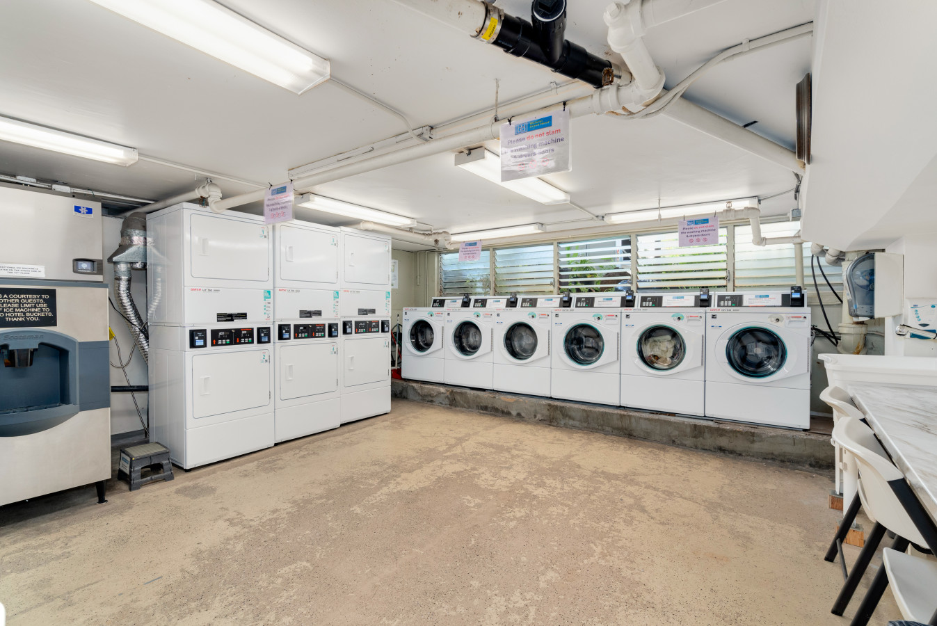 WGH 608 · Apt. 608 Ocean View & Balcony at The Waikiki Grand | Photo 22