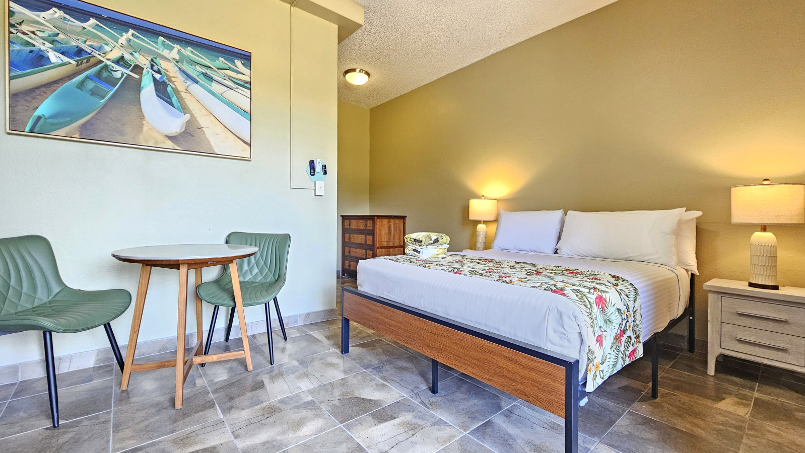 WGH 214 2nd Floor 20' from Hula's Bar & Lei Stand | Photo 8